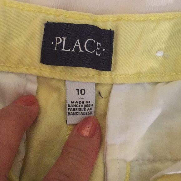 5/$5 pay $20. PLACE . Kids shorts. - Picture 2 of 4